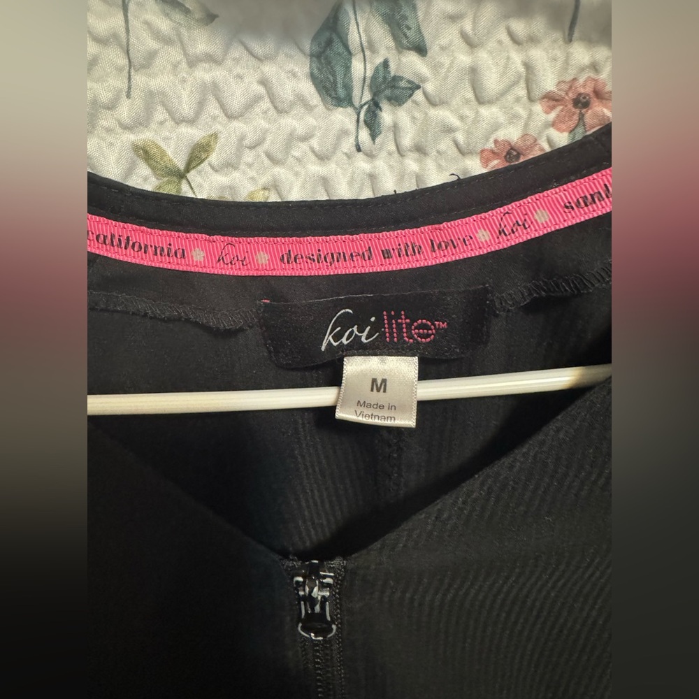 Koi Lite Black Zip-Up Top - Picture 3 of 4